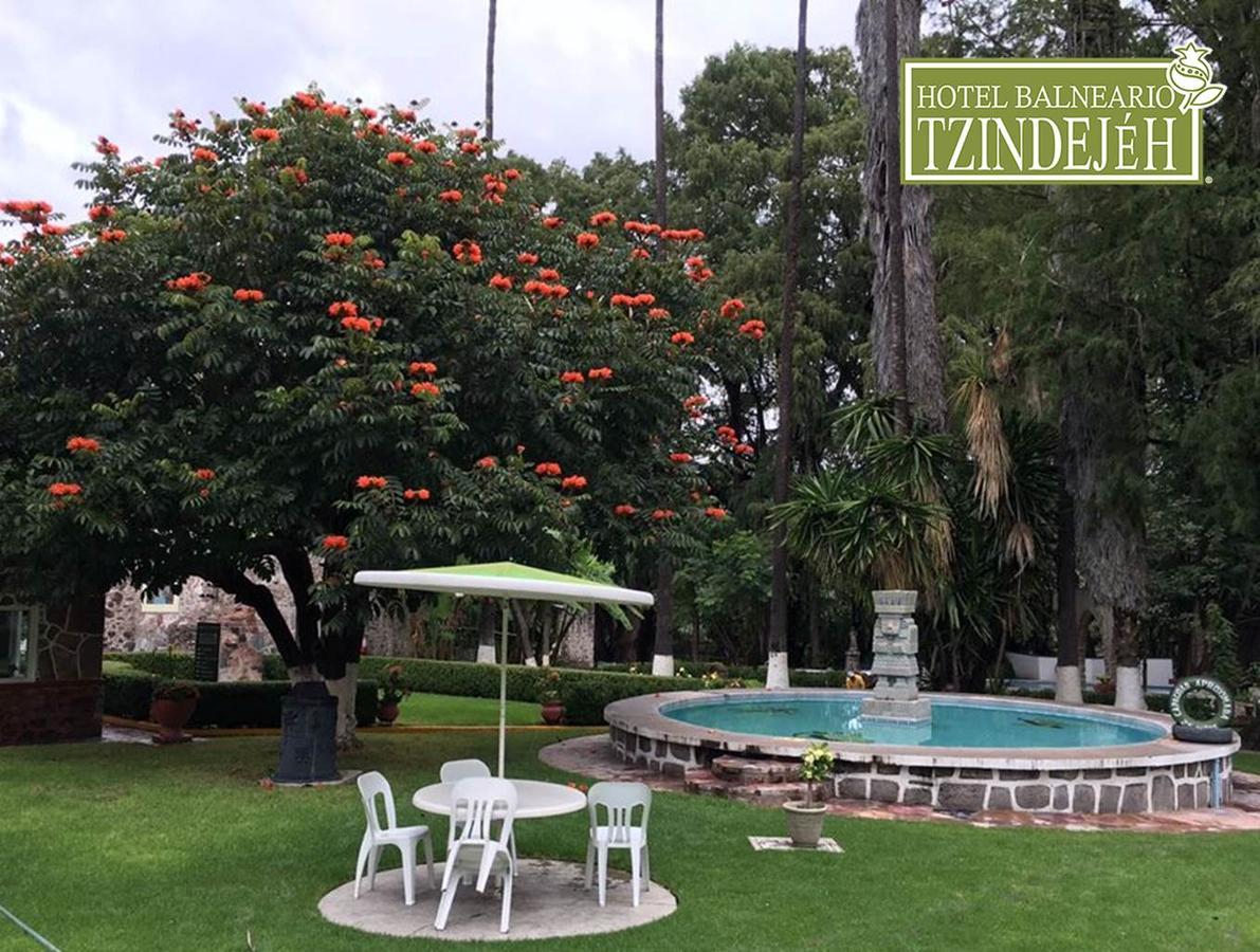 Hotel Balneario Tzindejeh Tasquillo Exterior photo