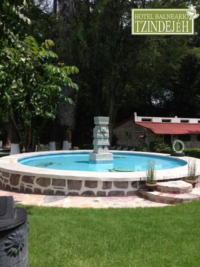 Hotel Balneario Tzindejeh Tasquillo Exterior photo
